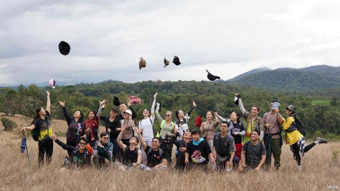 Đồi C&ugrave;.jpg