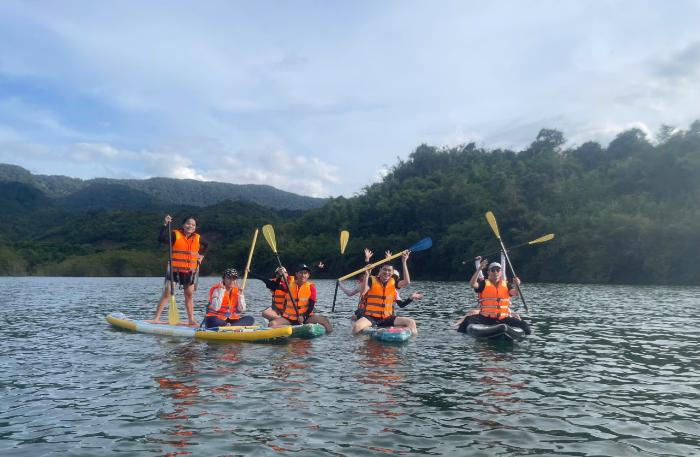 Chèo SUP Là Gì? Kinh Nghiệm Chèo SUP Cho Người Mới Bắt Đầu