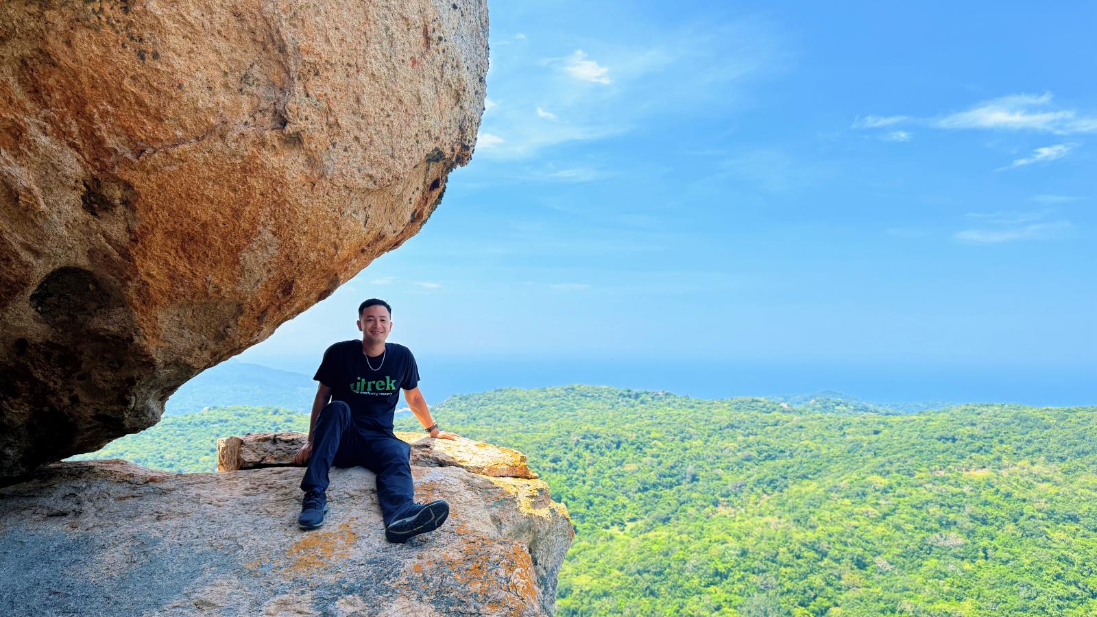 Trekking Đá Đỏ – Vĩnh Hy